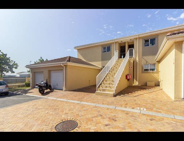 2 BEDROOM APARTMENT FOR SALE IN BURGUNDY ESTATE